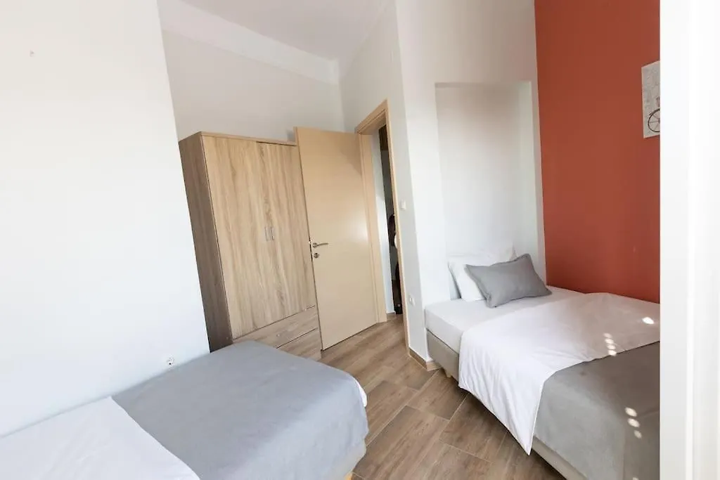 Spacious Apartment In Old Town - Private Parking Thessaloniki