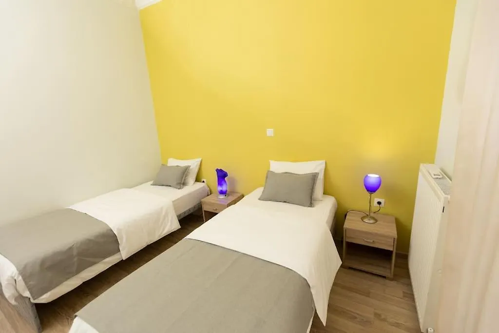 Spacious Apartment In Old Town - Private Parking Thessaloniki