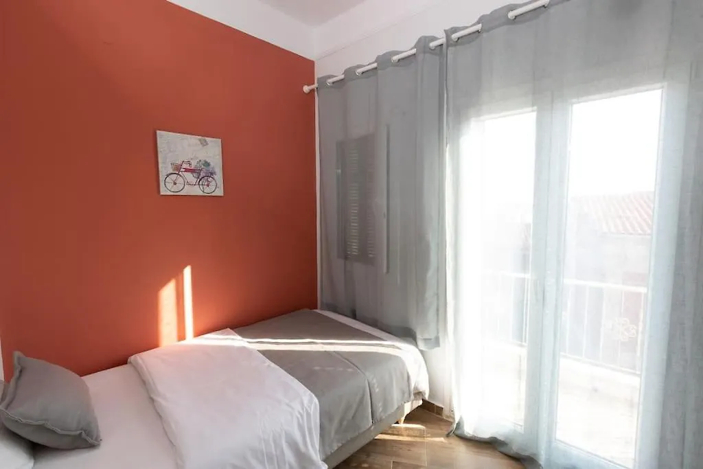 Spacious Apartment In Old Town - Private Parking Thessaloniki