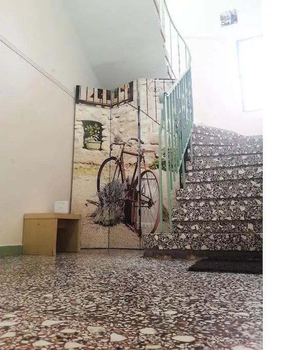 Spacious Apartment In Old Town - Private Parking سالونيك اليونان