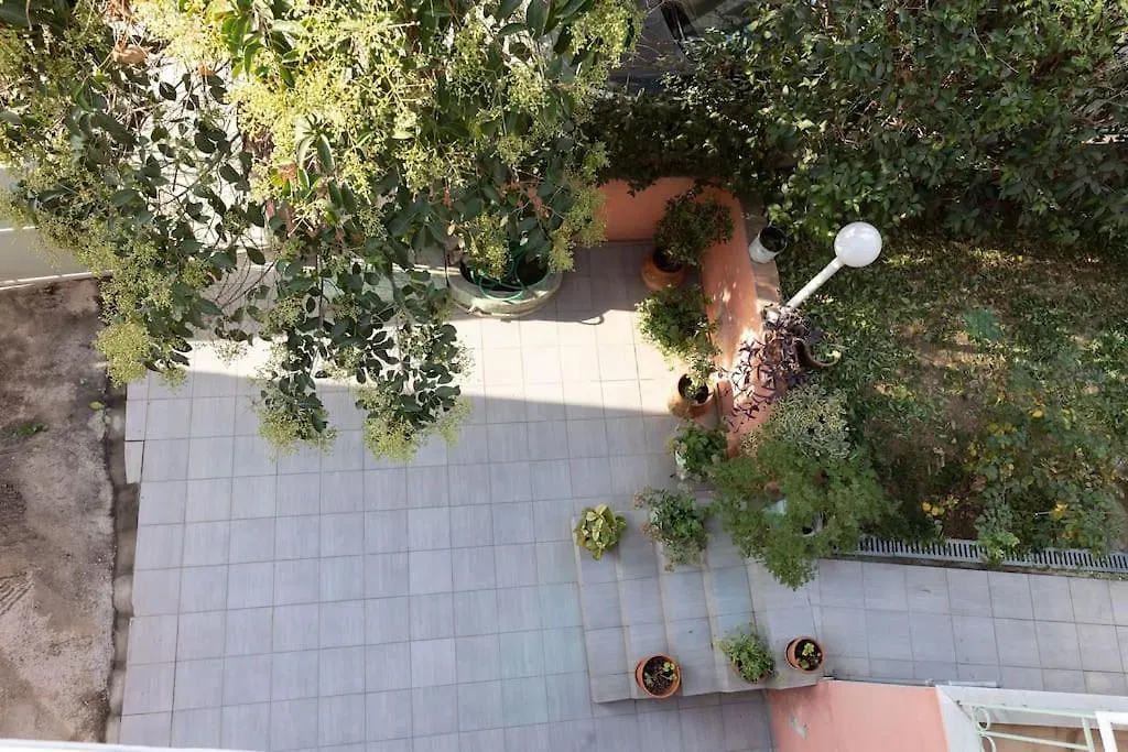 Spacious Apartment In Old Town - Private Parking سالونيك